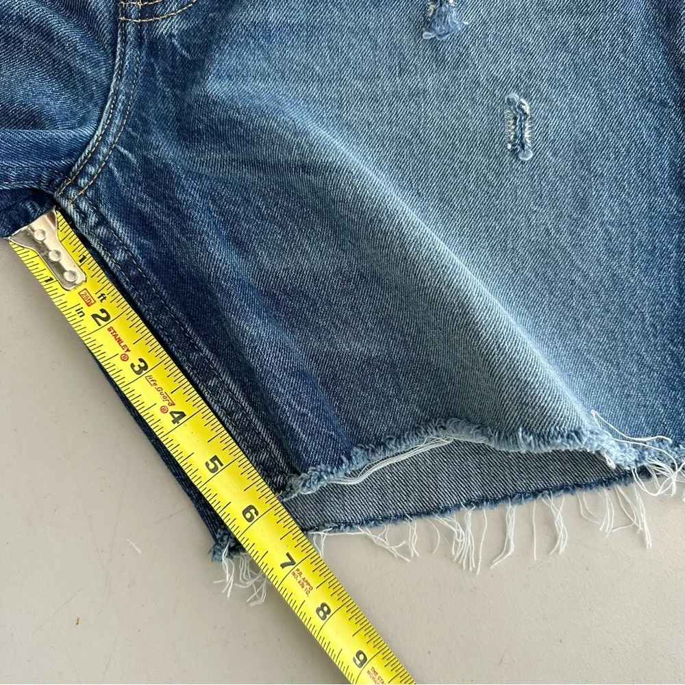 ÉTICA Distressed Denim Cutoff Midi Shorts Women’s Size 31 - Picture 9 of 9